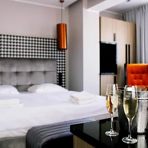 3* Hotel Pomaranczowa Plaza